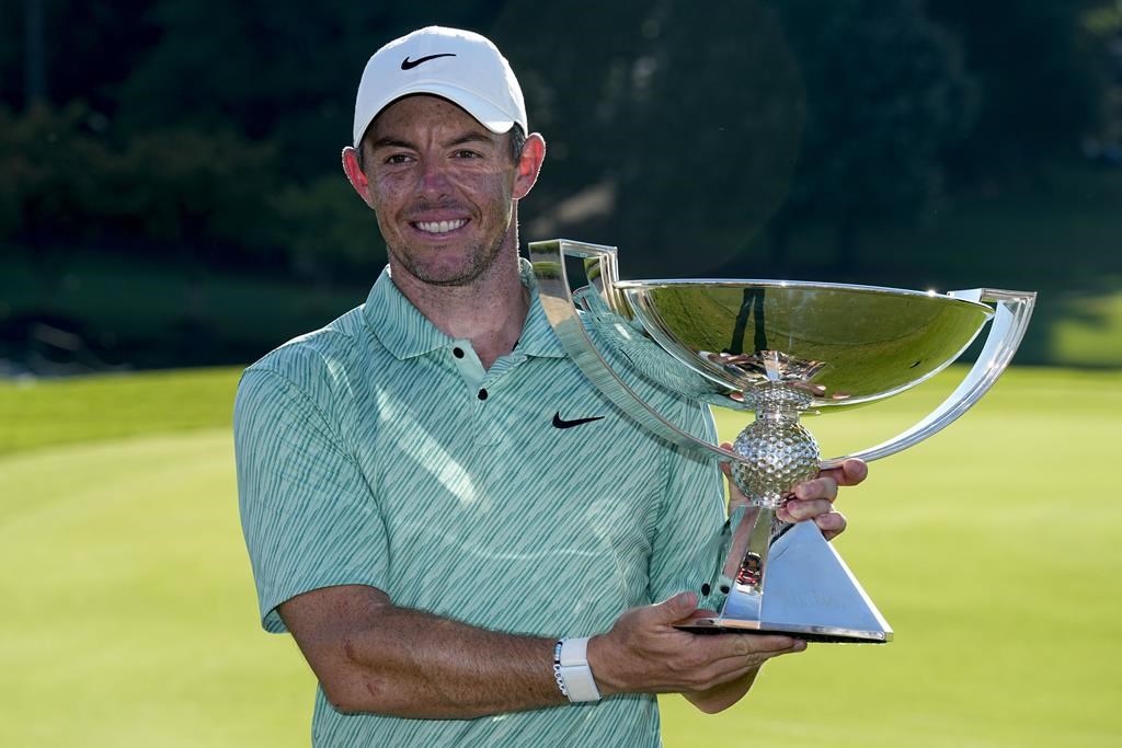 Rory McIlroy remporte le Championnat du circuit de la PGA par un coup