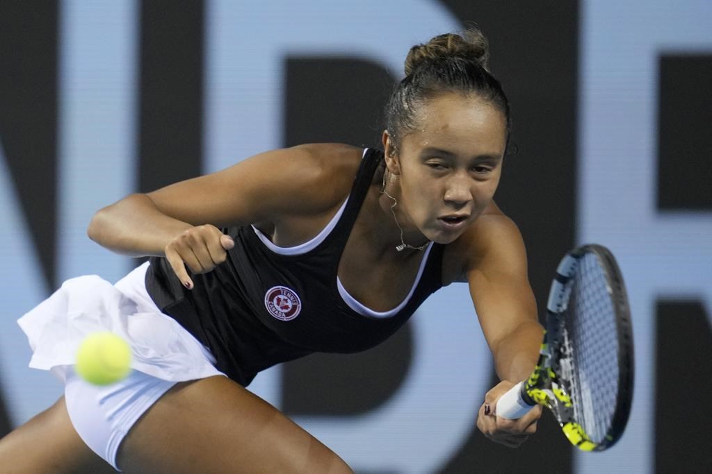 Fernandez Loses To Bencic And Canada Is Eliminated From The Bjk Cup Tintime Ca